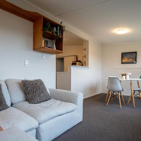 Muriwai Lodge Exterior photo